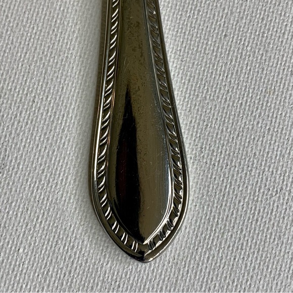 Reed & Barton TRADITION TANGLEWOOD Stainless 18/10 Gravy Ladle Glossy 6.75" - Picture 4 of 16